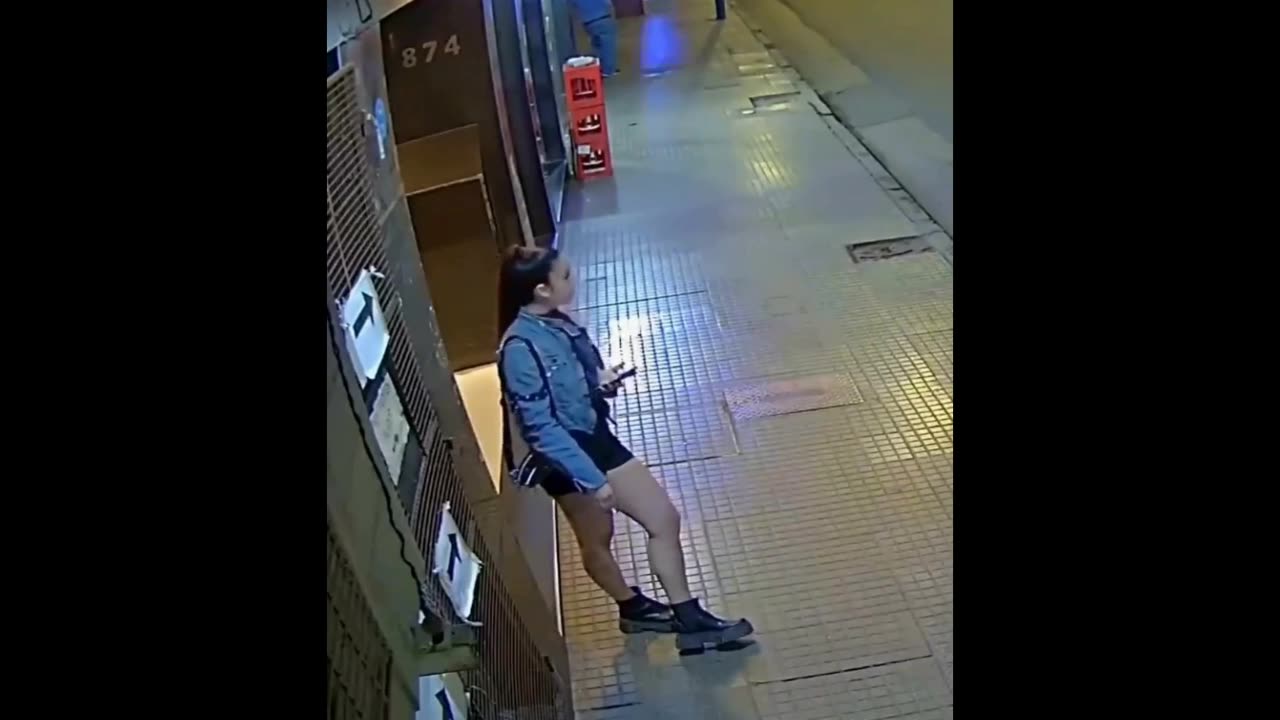 She Never Expected This EE