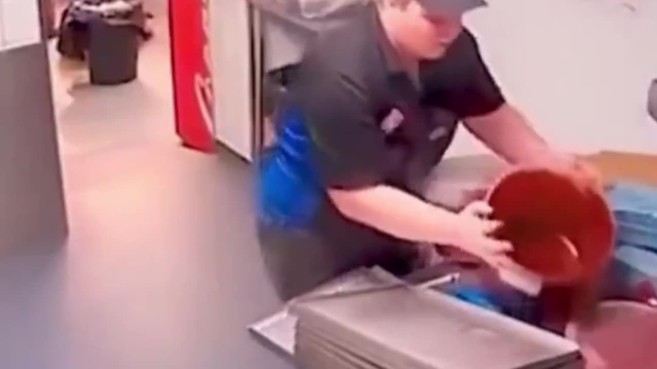 Painting the kitchen redπππ