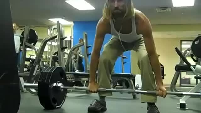 TOOTHPICK MAN DEADLIFTS 335 POUNDS - July 29th 2011