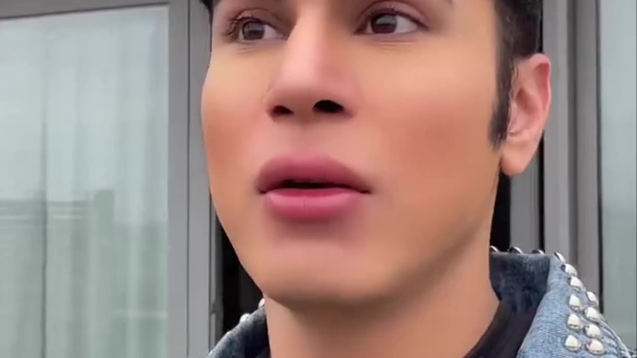 Ken doll in paris