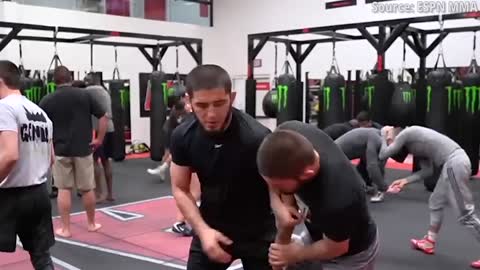 Khabib reacts to Islam Makhachev beating Charles Oliveira at UFC 280