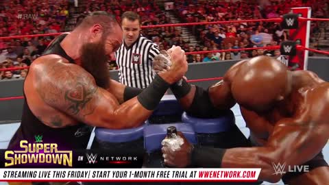Braun Strowman vs. Bobby Lashley – Arm Wrestling Match Raw,