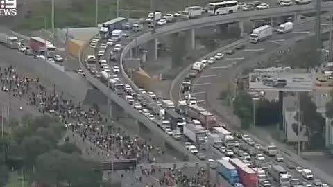 Australia: Thousands of protesters against the Pharma-Fascism
