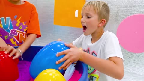 Vlad and Niki Inside the Magic Cube Challenge