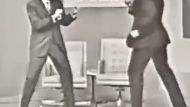 Muhammad Ali shuffle : The Greatest For Ever