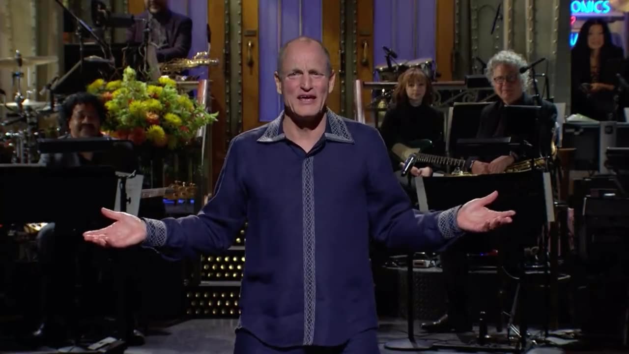 Woody Harrelson: "Drug cartels get together and buy up all the media & politicians"