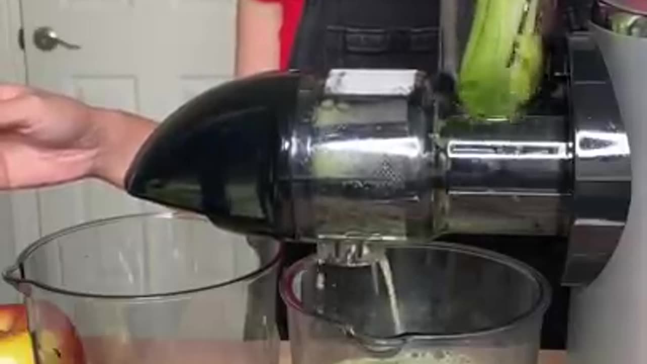 I lost 10 pounds drinking green juice- MyHealthyDish | Smoothie diet 21 days Program