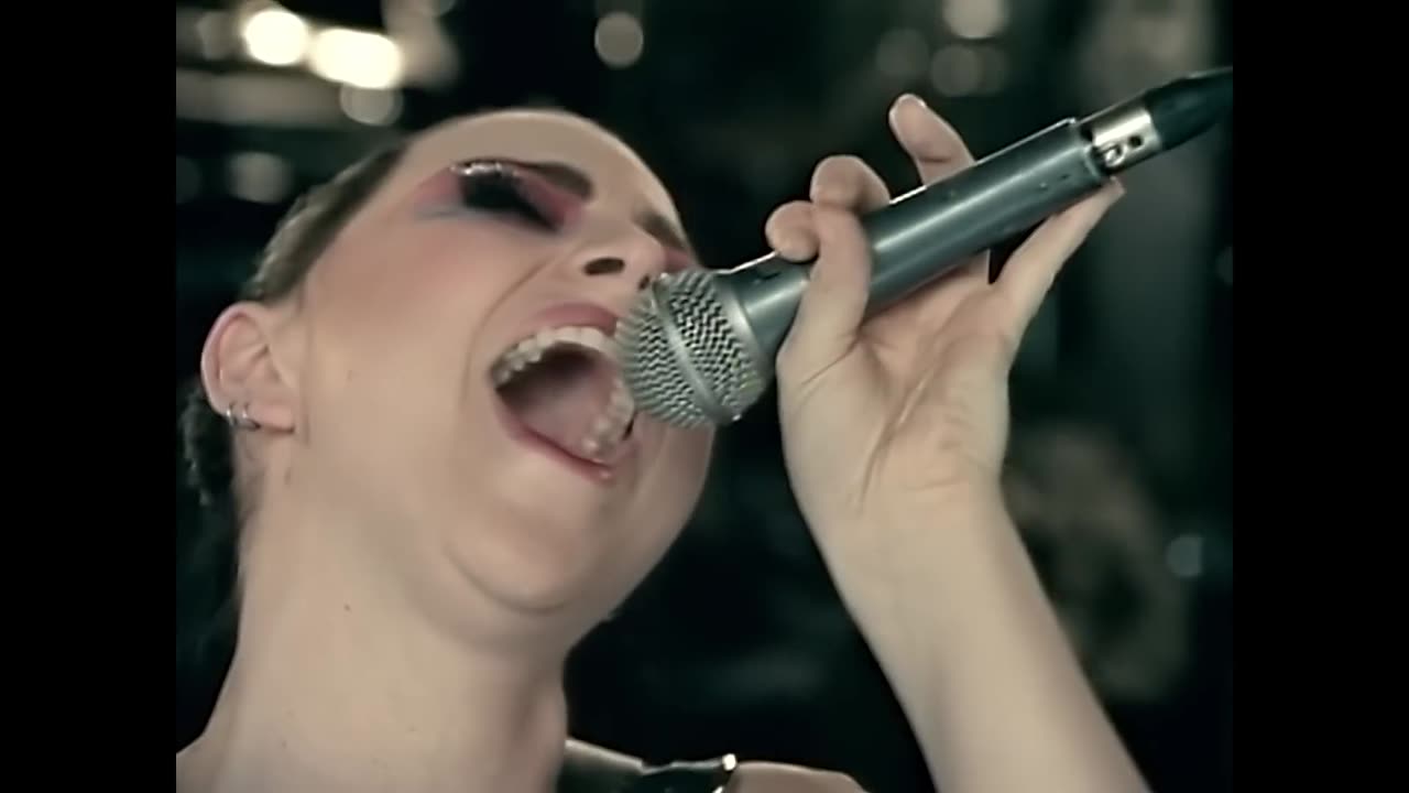 Evanescence - Going Under (Official HD Music Video)