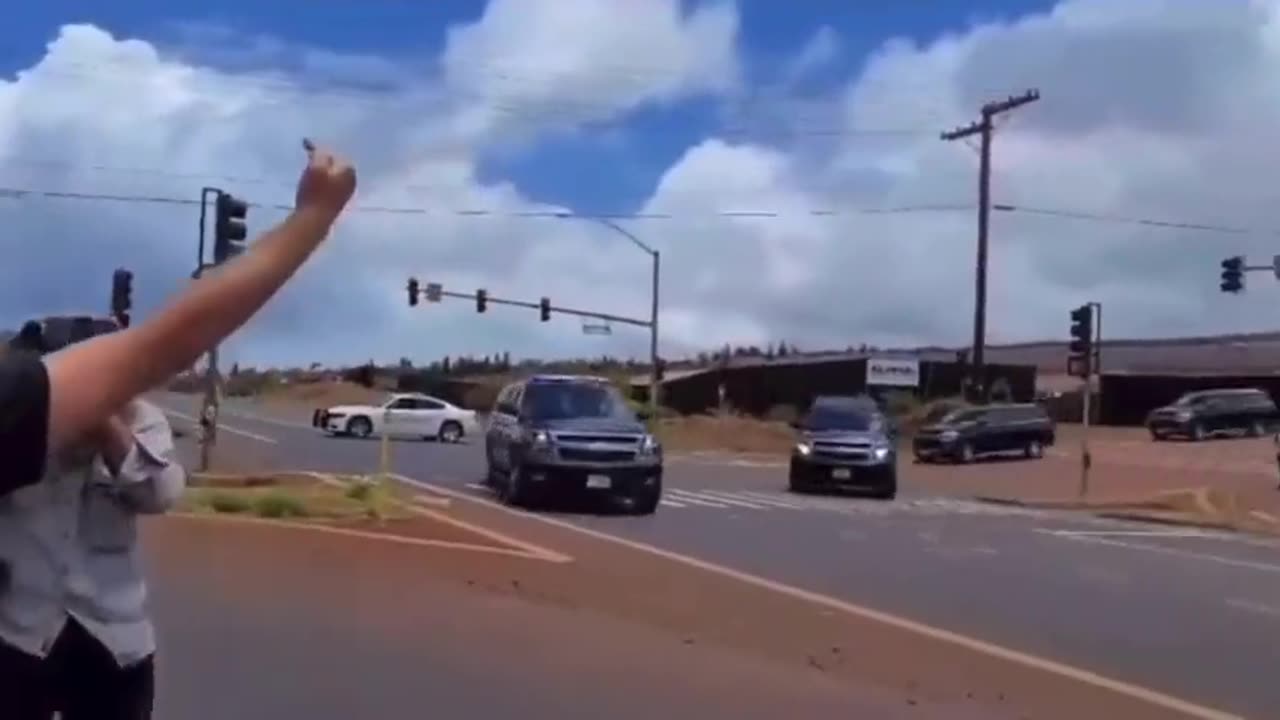 🚨 Maui residents gave Joe Biden a warm welcome to Hawaii today! 🚨