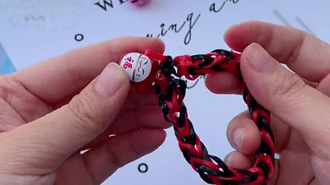 Crafty Bands: Make Your Own Rubber Bracelet