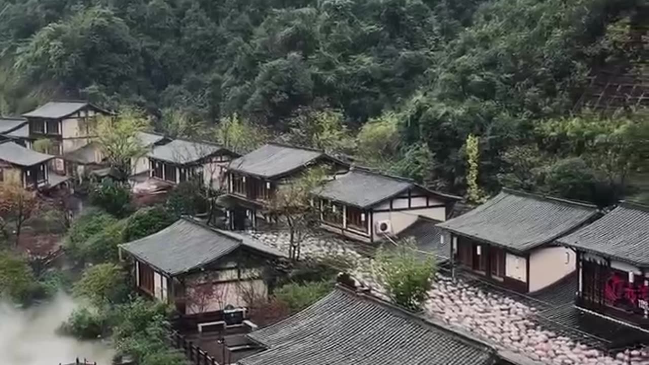 Ge Xian Village in the rain is truly beautiful, poetic and picturesque