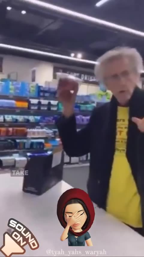 He was like fuck ur cashless society 😁