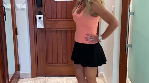 Melissa with pink shirt | women cloths | dressup 