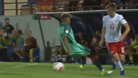TOP FOOTBALL SKILLS
