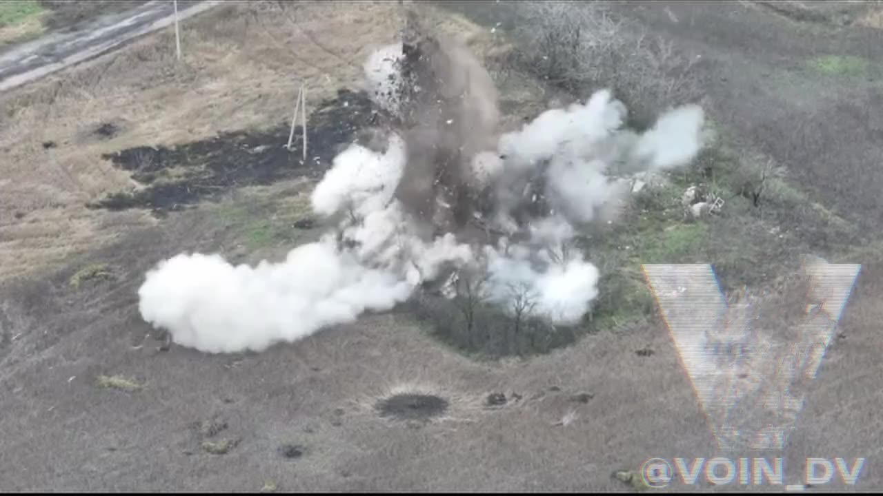 Russians found a observation post with a unit hiding in it