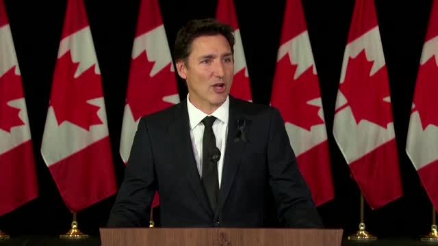 Trudeau mourns the Queen, "one of my favorite people"