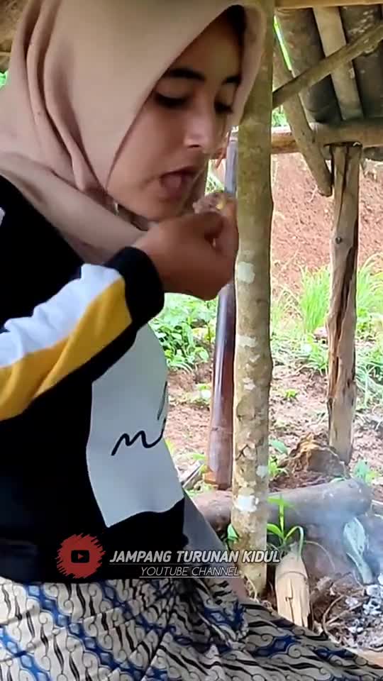 Beautiful Girls from the Village Really Charming