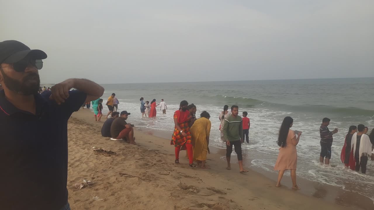 Tour Delhi To Chennai marina beech