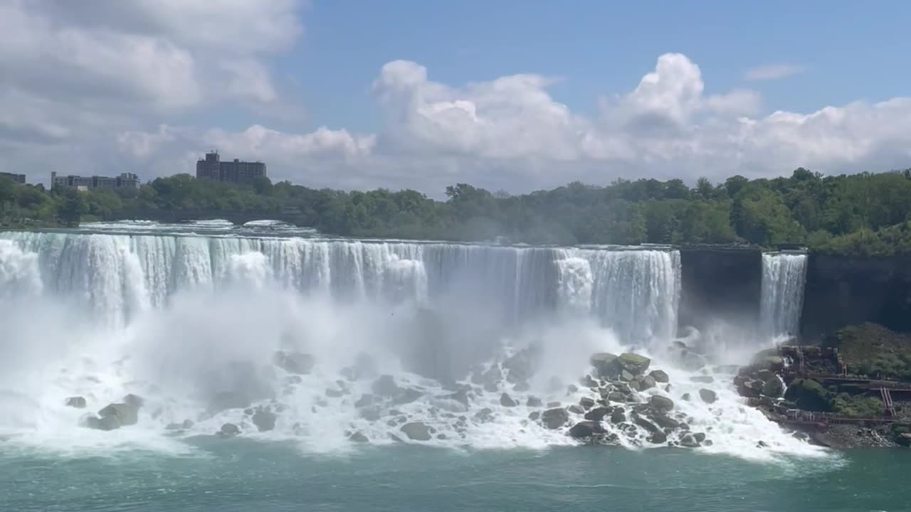 Niagara Falls #niagara #falls #downtown #park #walkingdaysincanada