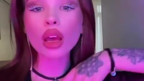 Lip sync in a nice bra. Full lips 7