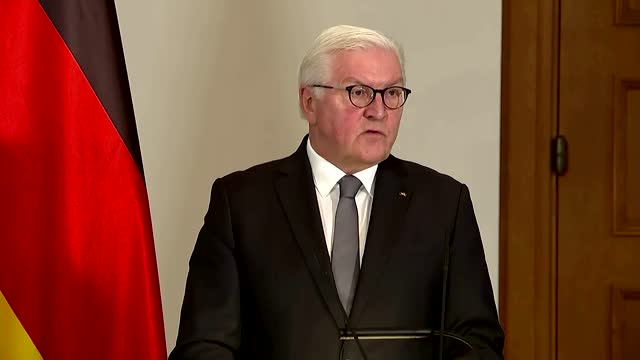 'Stop the craziness of this war' -German president