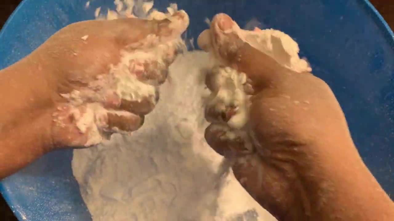 Chalk crushing satisfying video