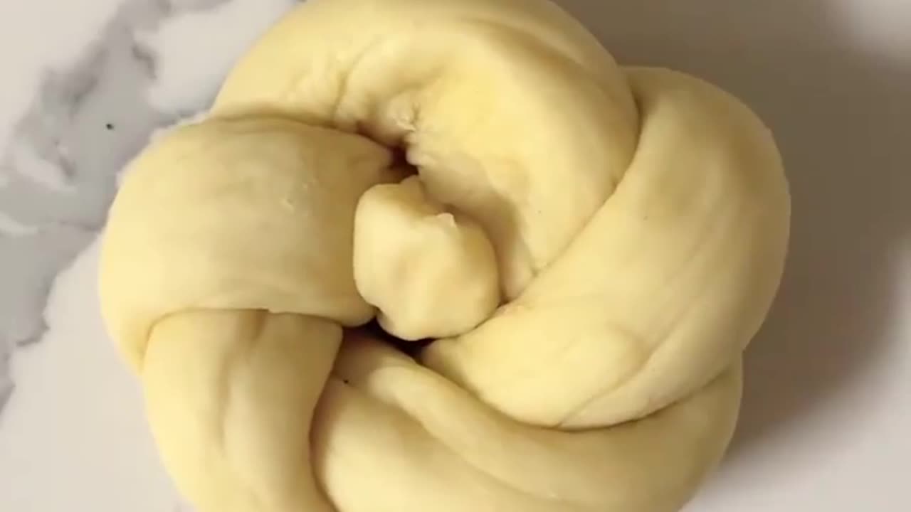 How to a shape flower roll