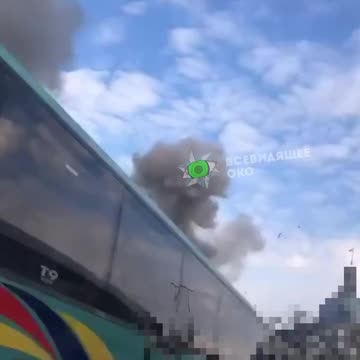 Ukraine War - A shocked foreigner films an approaching rocket