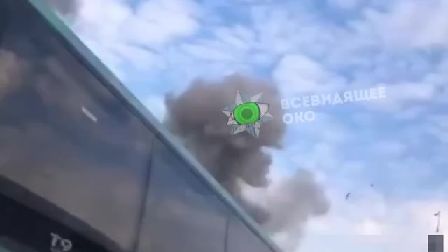 Ukraine War - A shocked foreigner films an approaching rocket