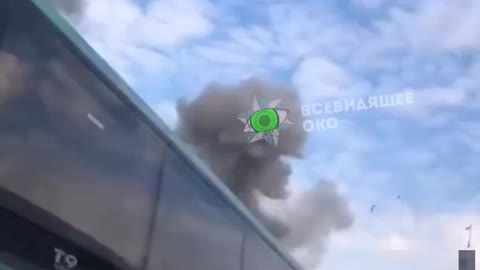 Ukraine War - A shocked foreigner films an approaching rocket