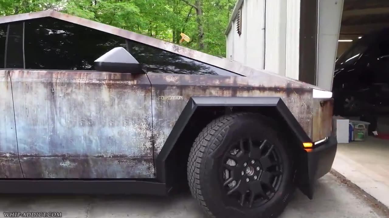 Rusted Cybertruck 😂