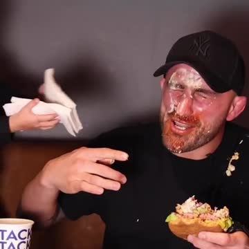 Hasbulla showing Volk who’s boss 🤣🍔 #ufc #hasbulla #alexandervolkanovski