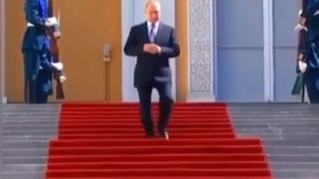 Vladimir Putin 🇷🇺 walking 🚶‍♂️ style on ladder 🪜🔥🔥__ Putin walking style ❤