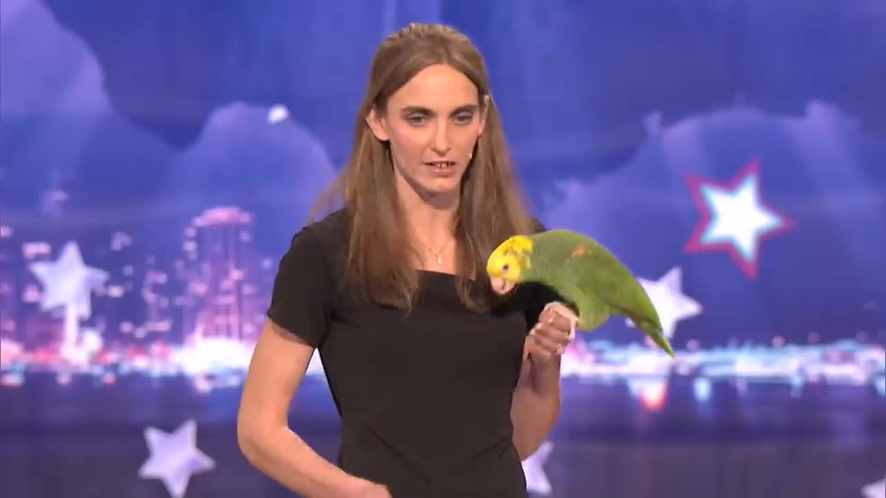 Echo the talking bird from Animal Gardens - America's Got Talent Audition - Season 6