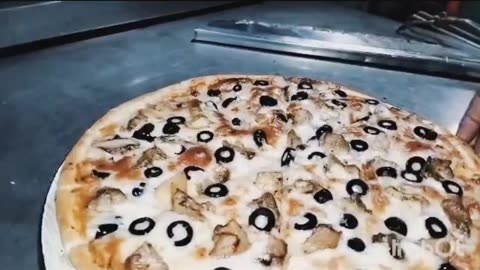 Tandoori malai boti pizza