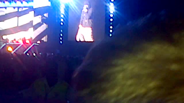 Eminem Performs White America Live