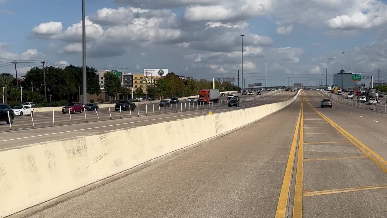 Semi-Truck Leads Police on High-Speed Chase in Houston