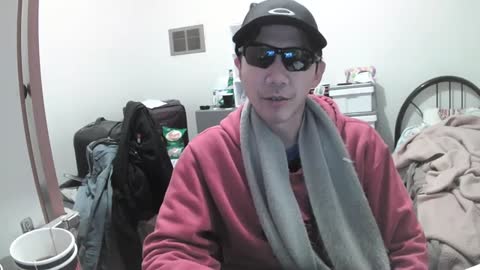 加拿大人不用打金可國內外旅行皆因卡車反迫金遊行,終國近兩三個月終於有反封城 村樓反抗,澳洲高鐵開始,十一歲女童打金中左招,澳洲警隊變成今日甘既幾個主因