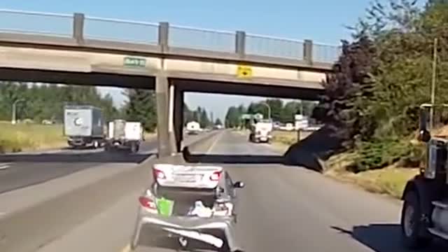 Why slowing down ! Dash cam record
