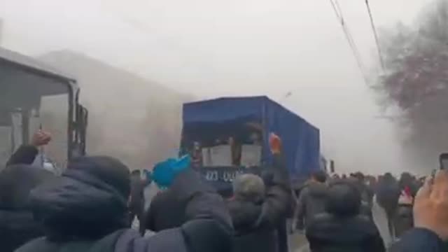 Eyewitnesses continue to send videos of the protesters