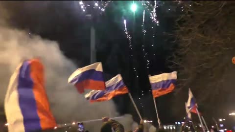 Ukraine war - Donetsk population celebrate recognition of the Donetsk People Republic