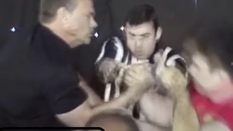 Engin Terzi's look when Arsen Liliev flash Pinned John Brzenk