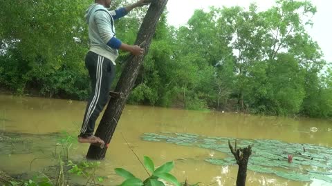 BUSHCRAFT Building 9m Camping Floating Under Raining Season