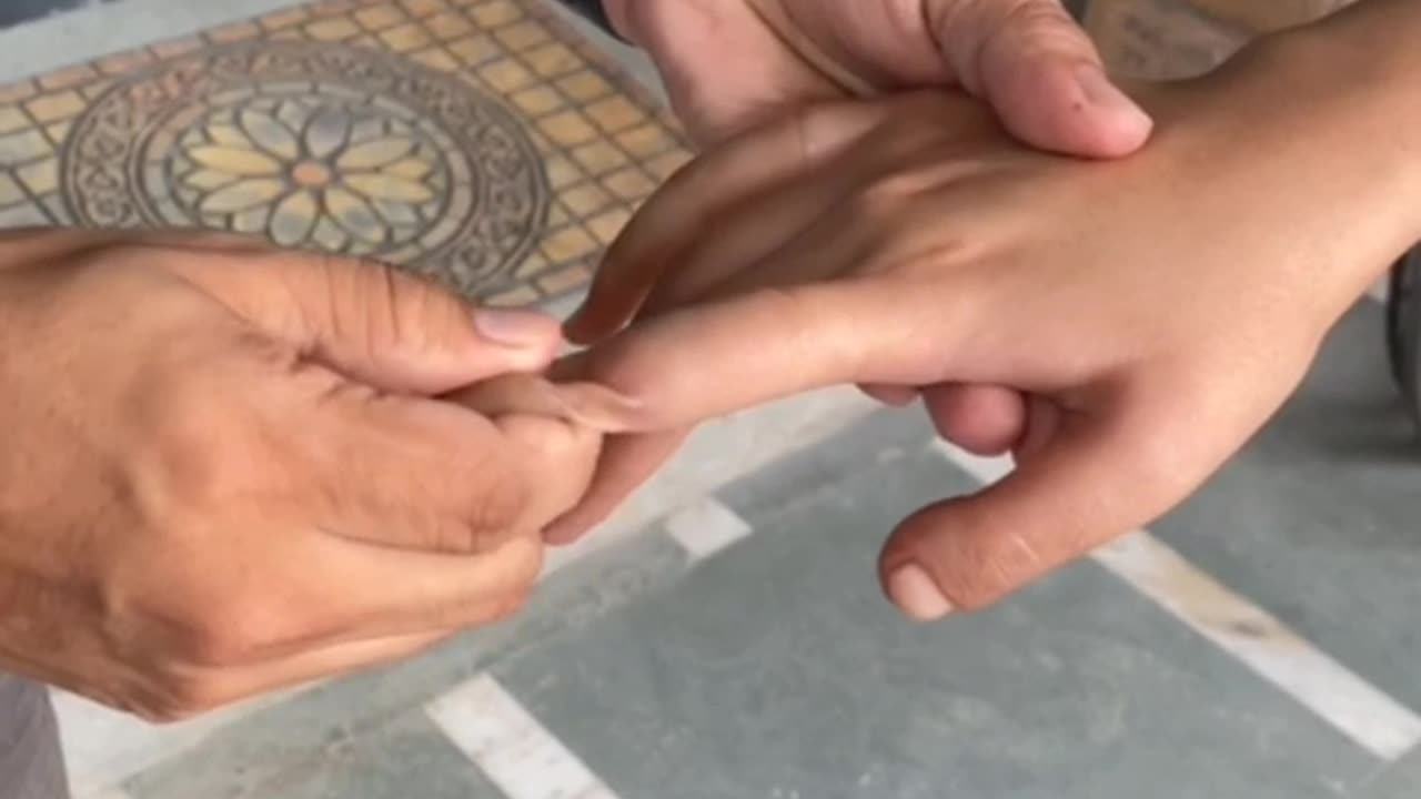 Silicone finger