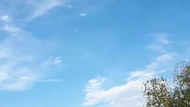 Himmel in Berlin am 3. Juni 2022 um 19:30 Uhr