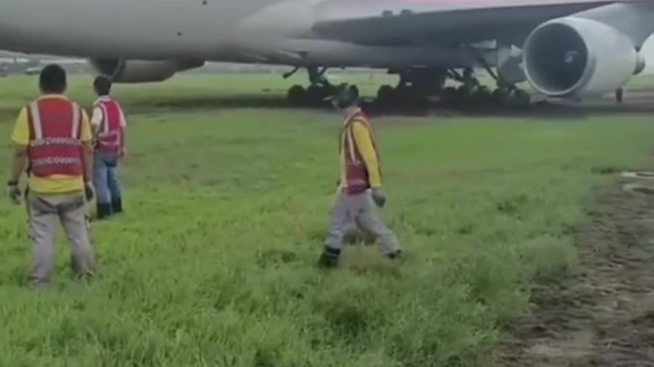 AirPlane Wrong Way Land