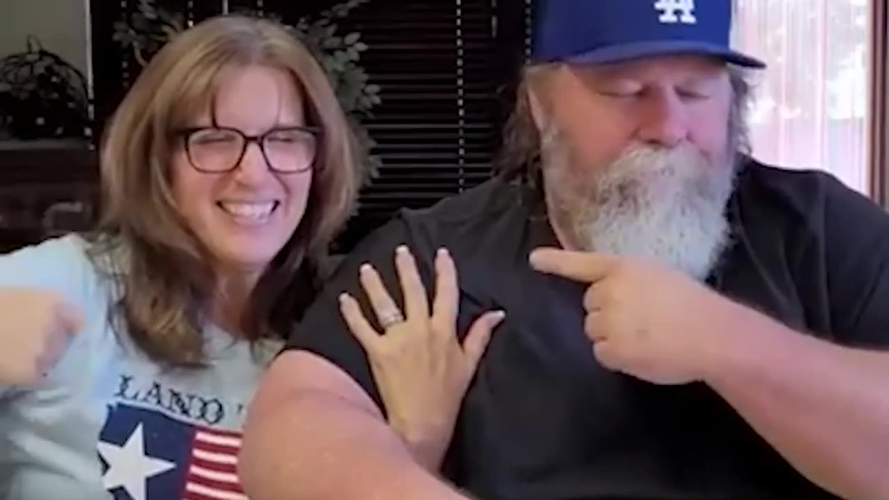 Mom VS Dad 3 (retro)