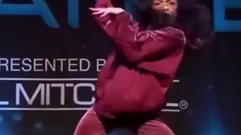 #throwbackthursday to Kaelyn Harris working it on the WOD stage! 👑💥choreography Brian Friedman