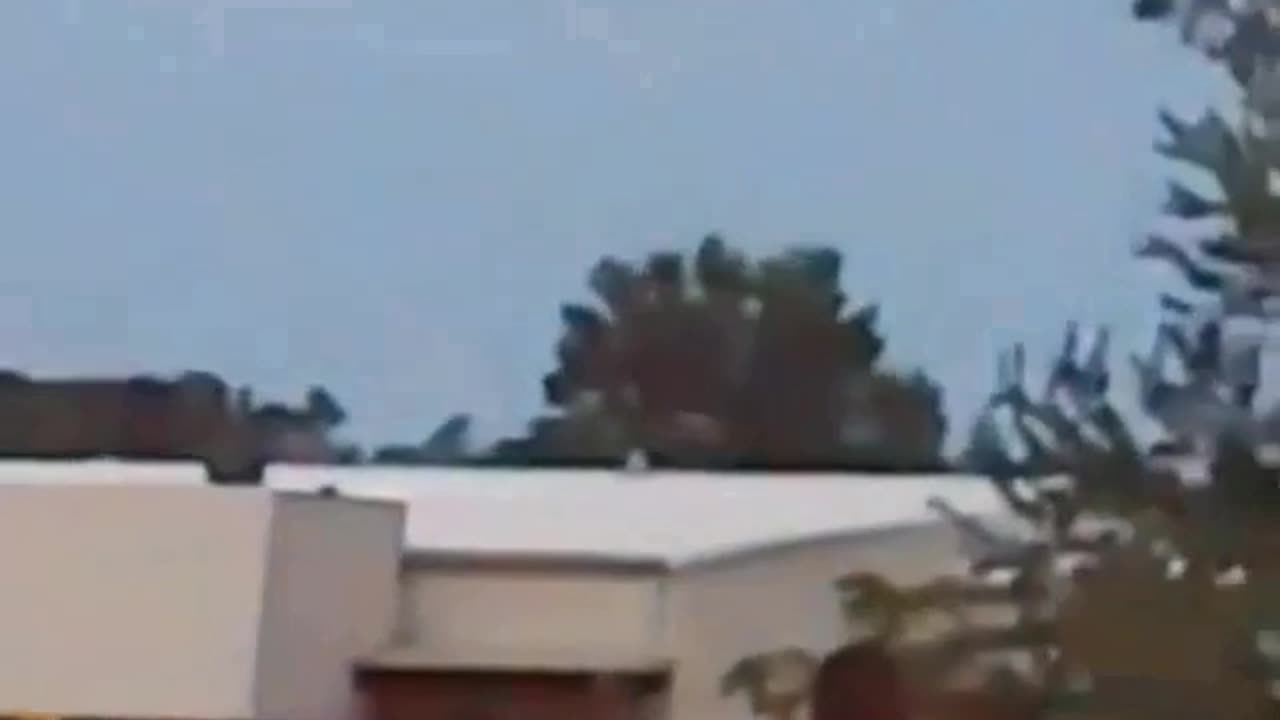 Another clear video from New Jersey. The object is in no hurry, allowing itself to be filmed