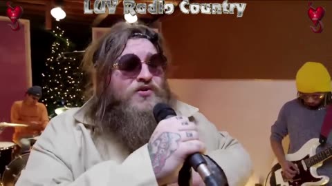 LUV Radio Country as Sweet as Strawberry Wine as Smooth as Tennessee Whisky WoW